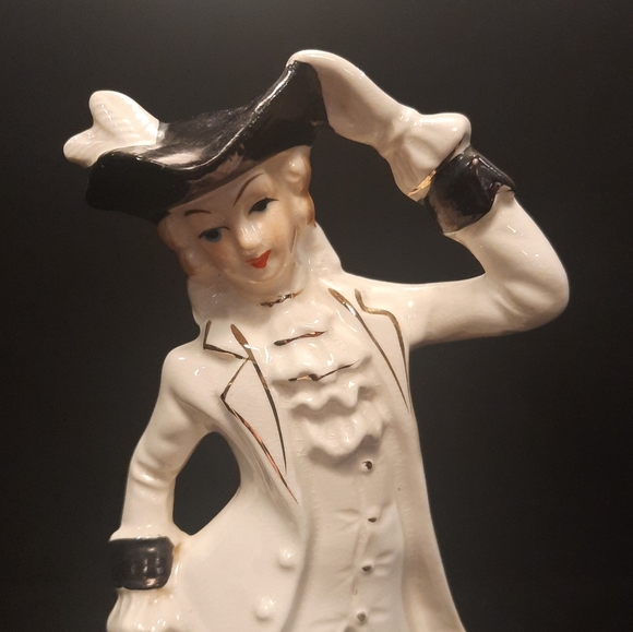 Vintage Porcelain French Colonial Man Figurine with Gold Accents ~ Japan - Picture 3 of 11